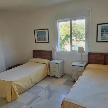 شقة Duplex Nueva Andalucia Con Maravillosas Vistas Al Mar *