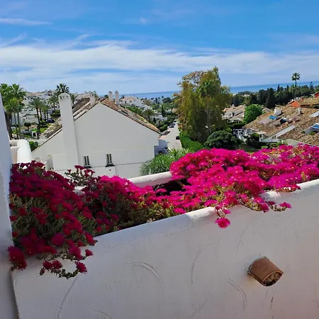 شقة Duplex Nueva Andalucia Con Maravillosas Vistas Al Mar
