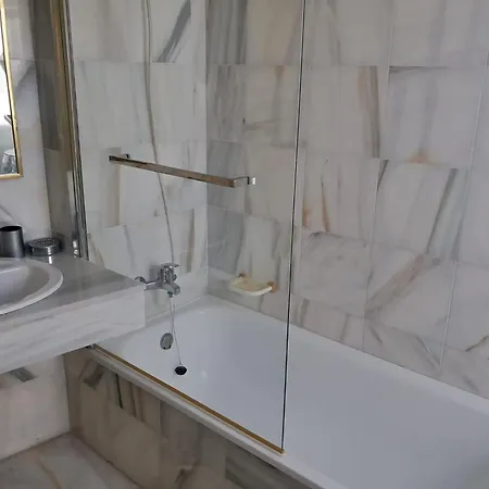 Duplex Nueva Andalucia Con Maravillosas Vistas Al Mar شقة