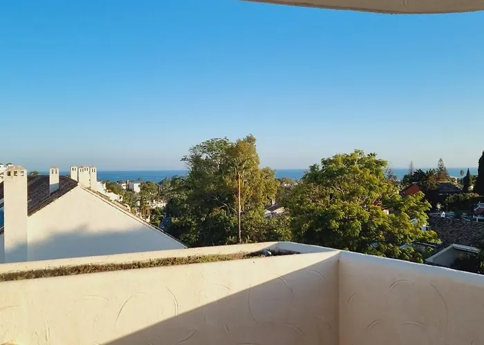 شقة Duplex Nueva Andalucia Con Maravillosas Vistas Al Mar