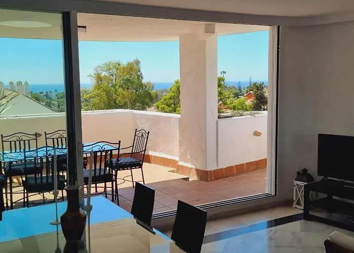 Duplex Nueva Andalucia Con Maravillosas Vistas Al Mar شقة